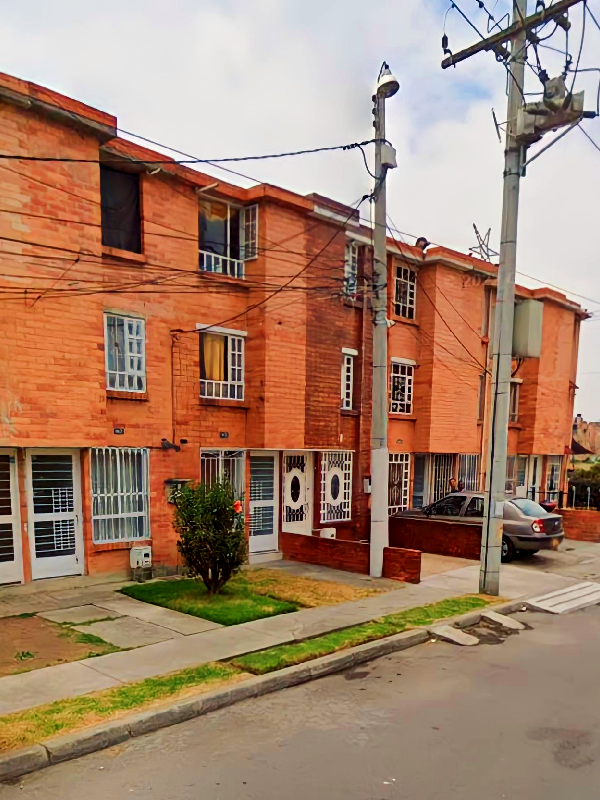 Calle 22a Casa en Nueva Castilla, Mosquera
